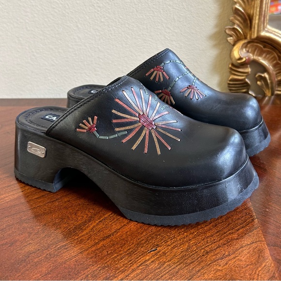 Candie's Shoes - NWOT Vintage Candies black leather and wood clogs -leather strap floral design